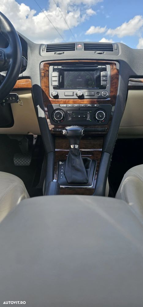 Skoda Octavia 1.6 TDI ELEGANCE DSG - 10