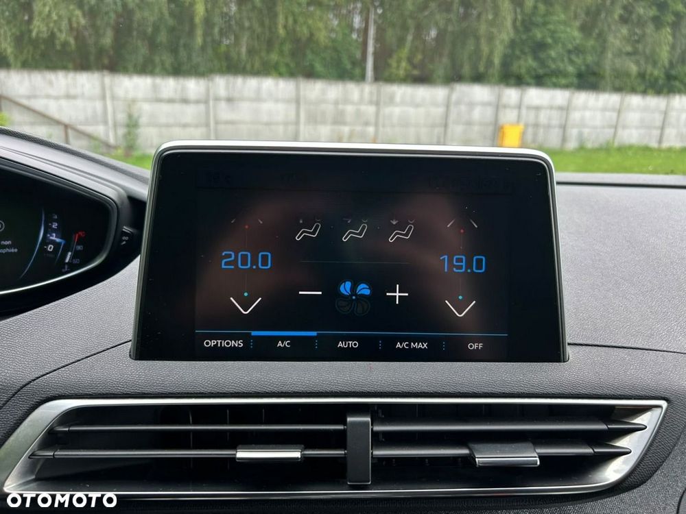 Peugeot 3008 - 13