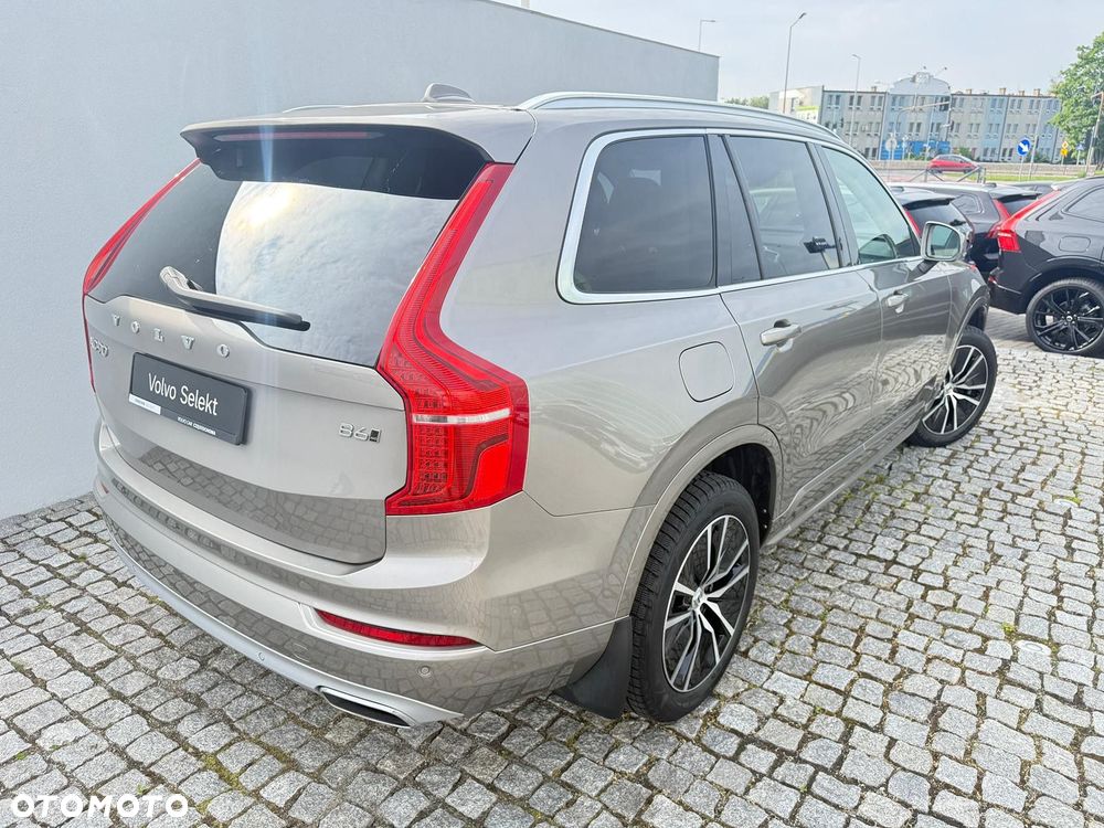 Volvo XC 90 - 8