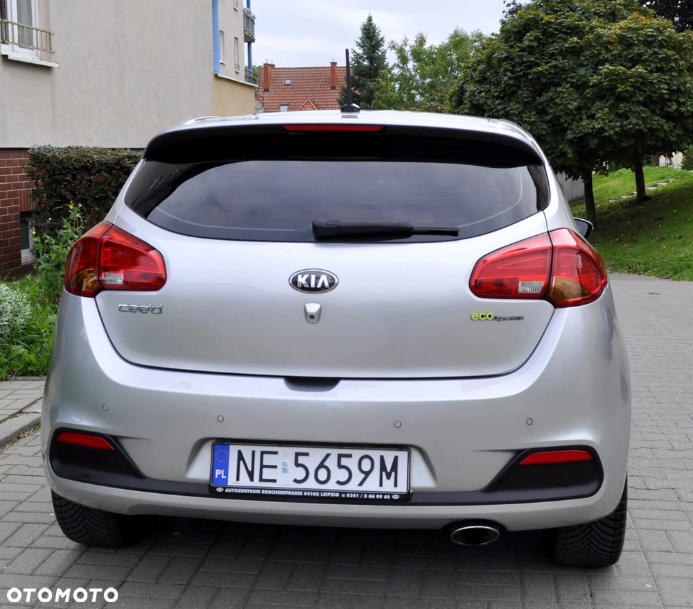 Kia Ceed 1.6 CRDi 128 Platinum Edition - 9