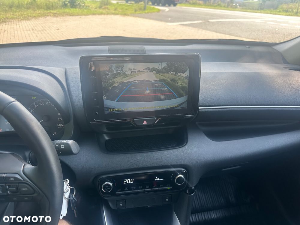 Toyota Yaris 116 1.5 VVT-i Club - 11