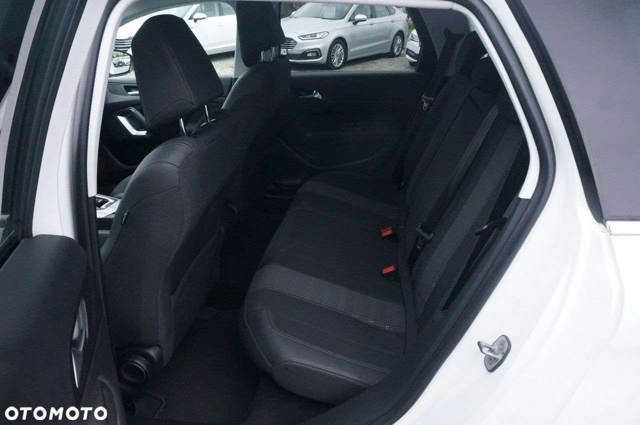 Peugeot 308 1.5 BlueHDi Allure Pack S&S EAT8 - 24