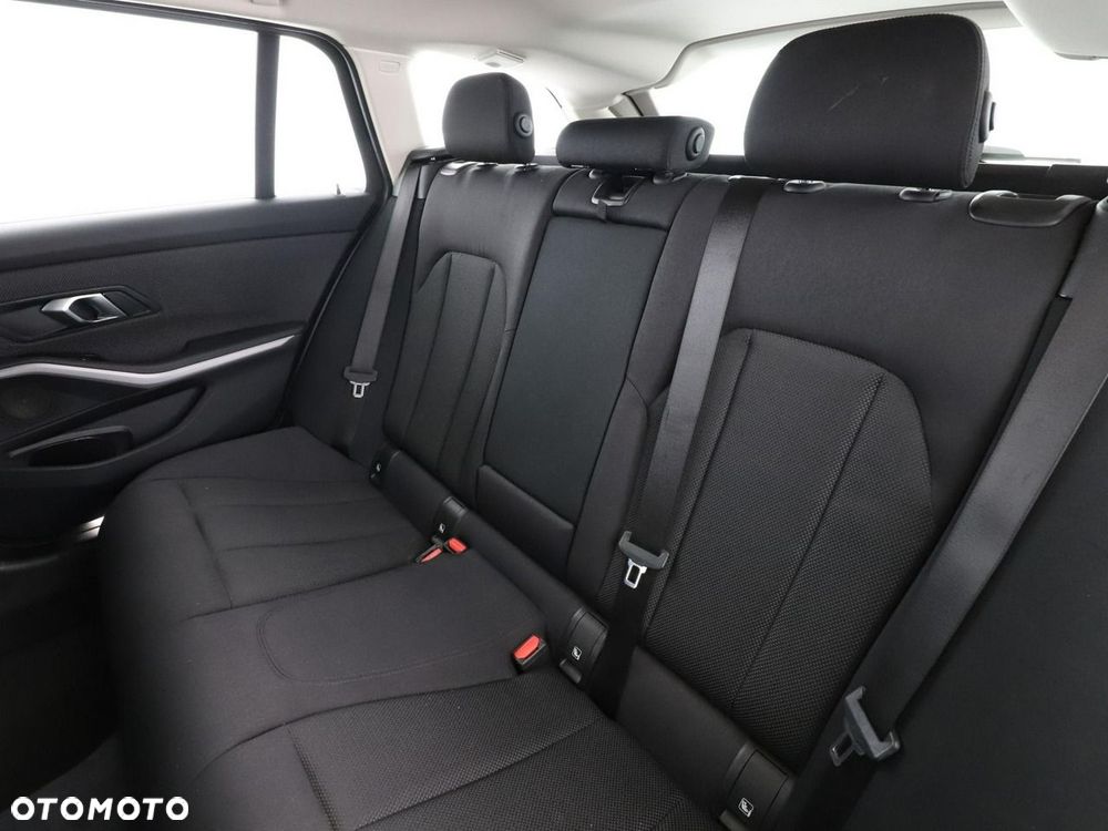 BMW Seria 3 320d MHEV Advantage - 18