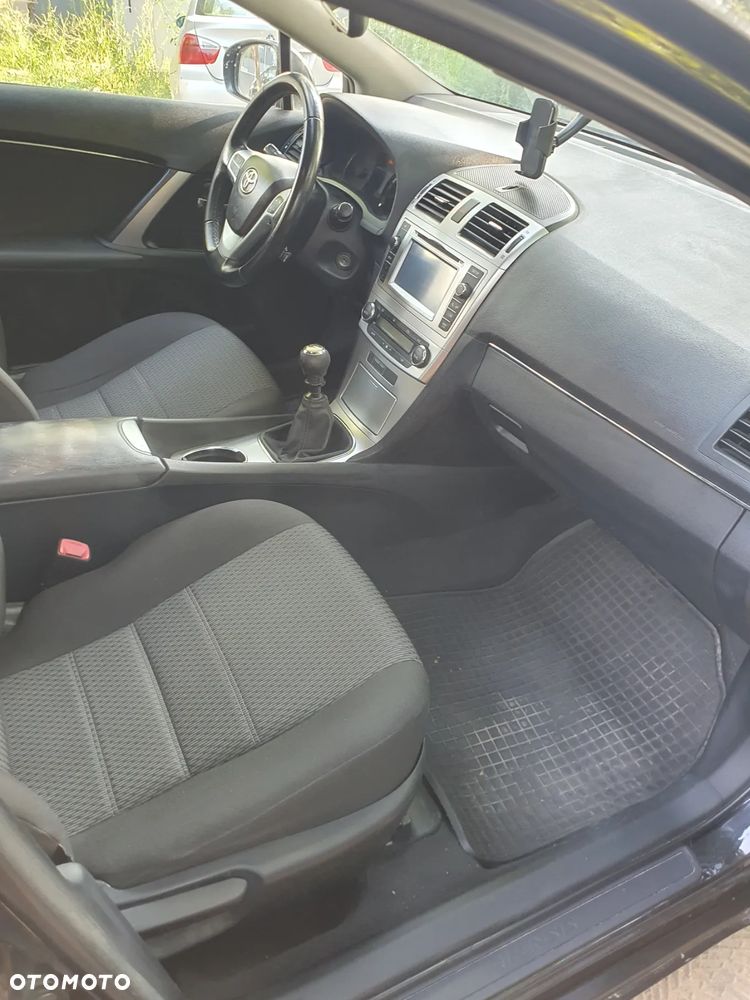 Toyota Avensis 2.0 D-4D Style - 12