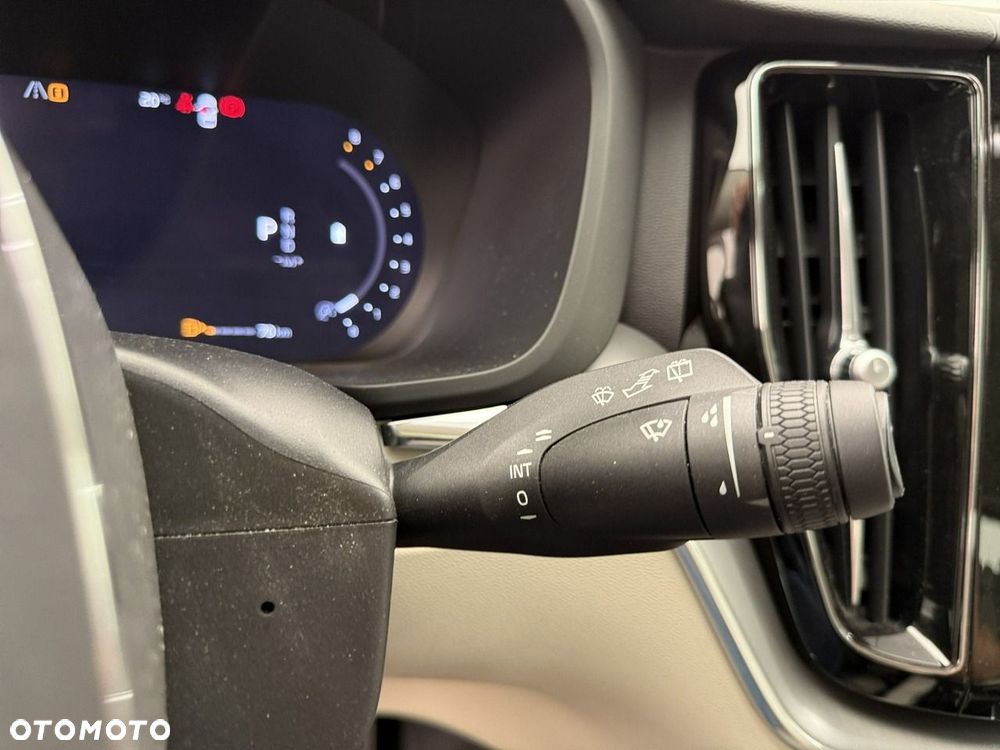 Volvo XC 60 - 25