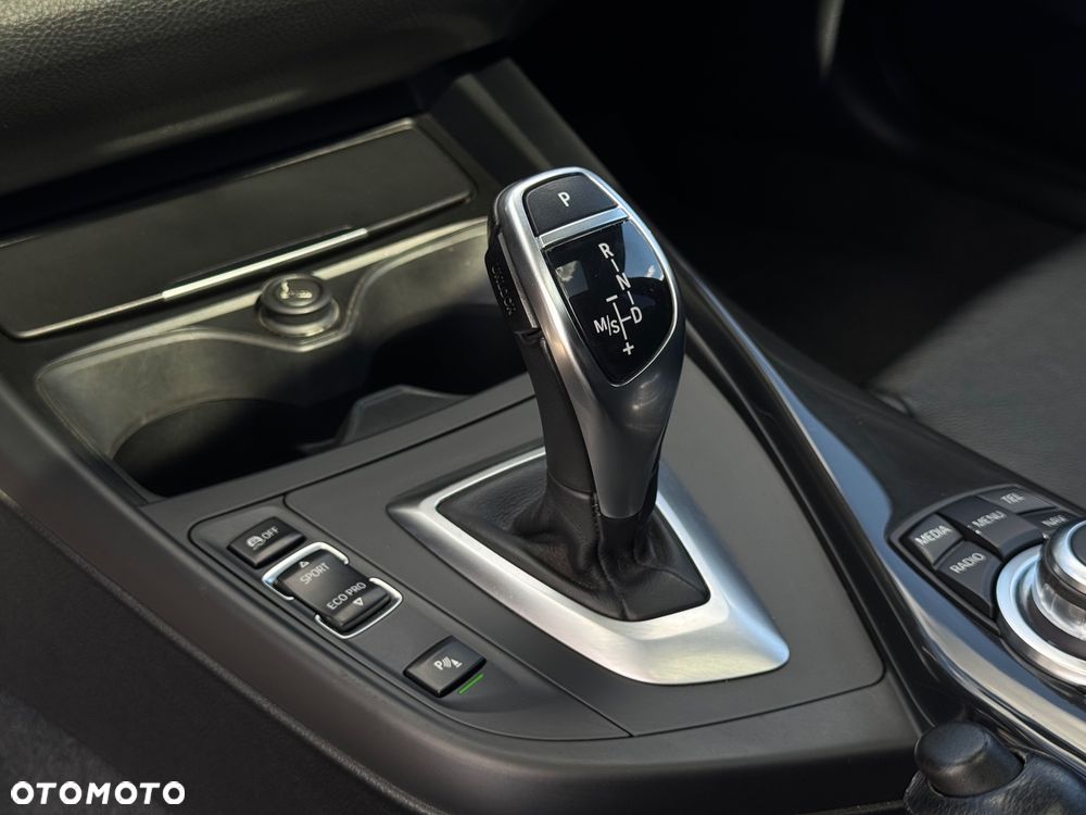 BMW Seria 1 120d Sport-Aut Urban Line - 12
