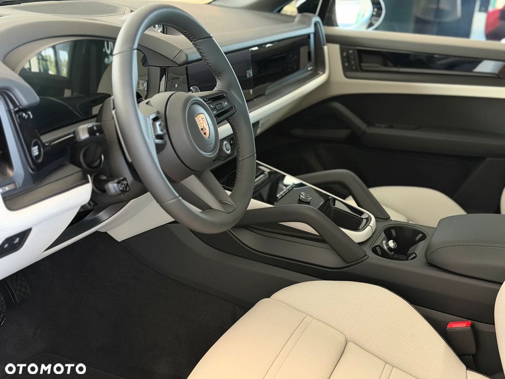 Porsche Cayenne E-Hybrid PHEV Black Edition - 11