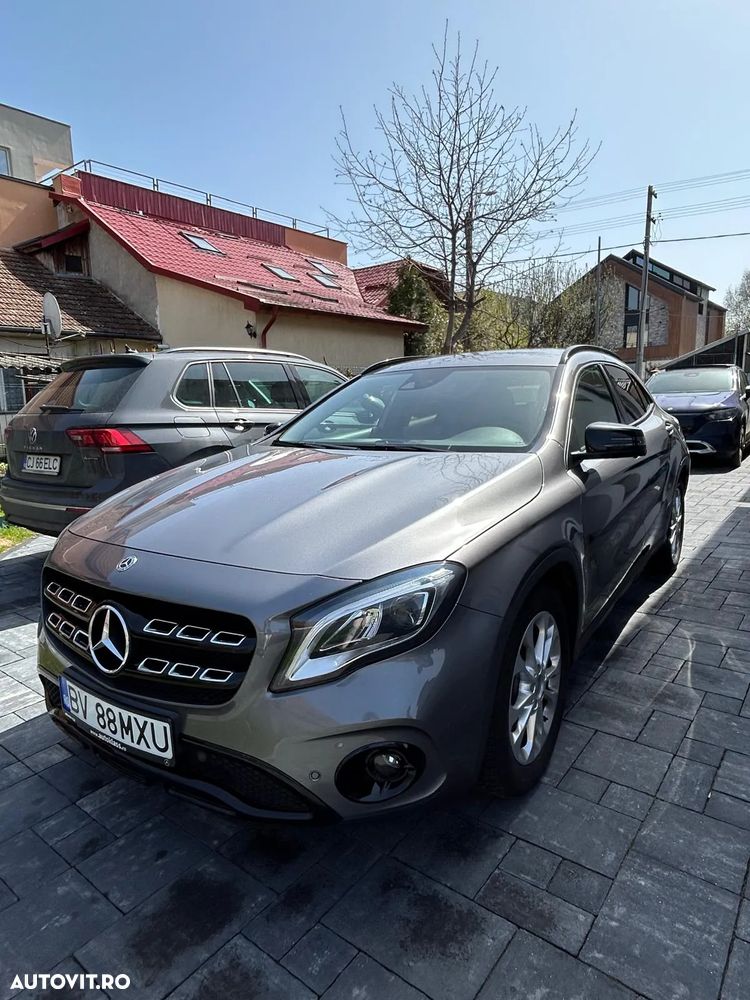 Mercedes-Benz GLA 220 4MATIC - 2