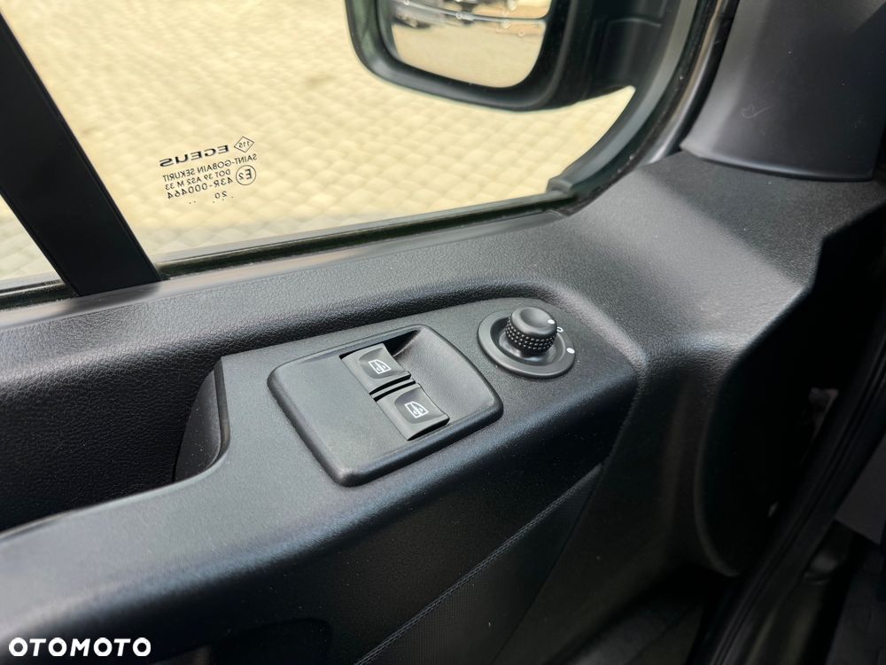 Renault Trafic - 30