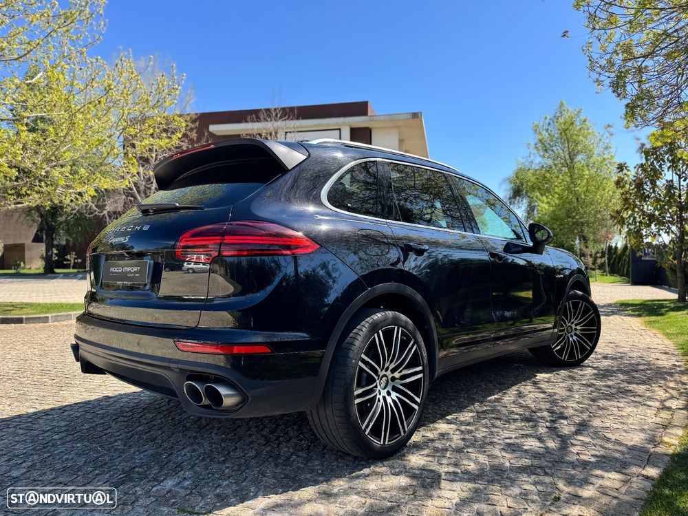 Porsche Cayenne S - 3