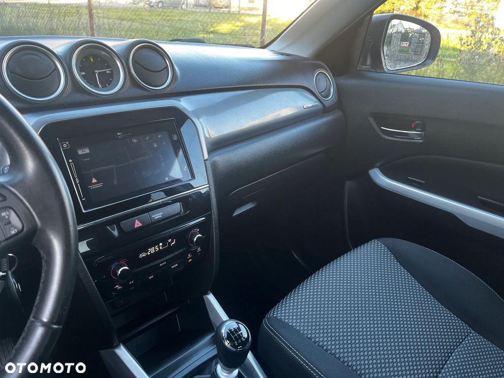 Suzuki Vitara 1.6 DDiS (4x4) Allgrip Comfort - 24