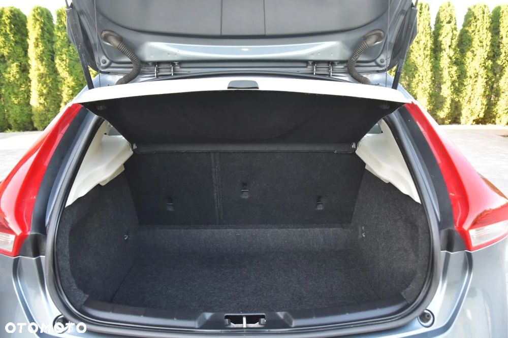Volvo V40 D2 Drive-E Momentum - 20