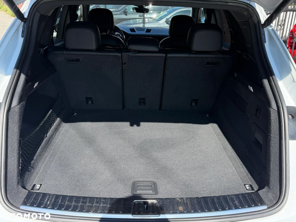 Porsche Cayenne Standard - 34