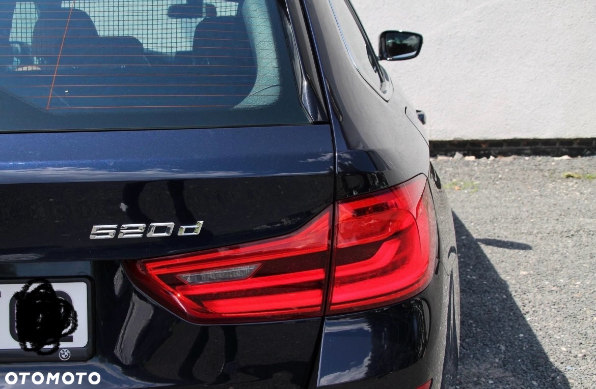 BMW Seria 5 520d Touring - 5