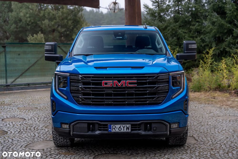 GMC Sierra