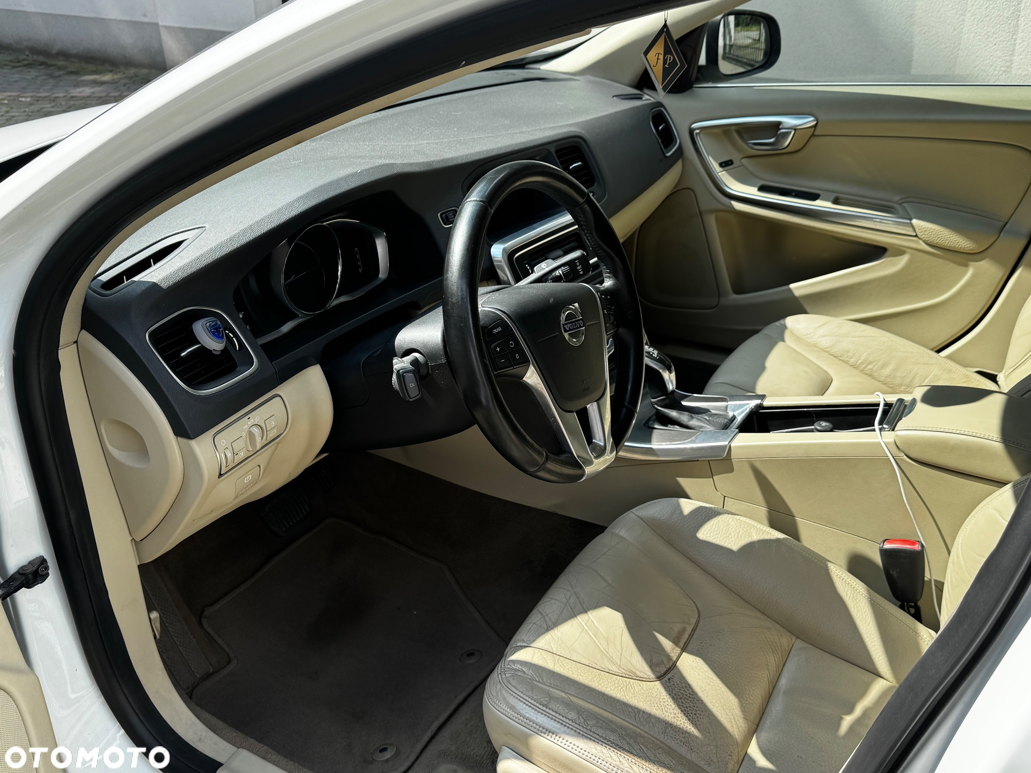Volvo S60 2.5 T5 - 10
