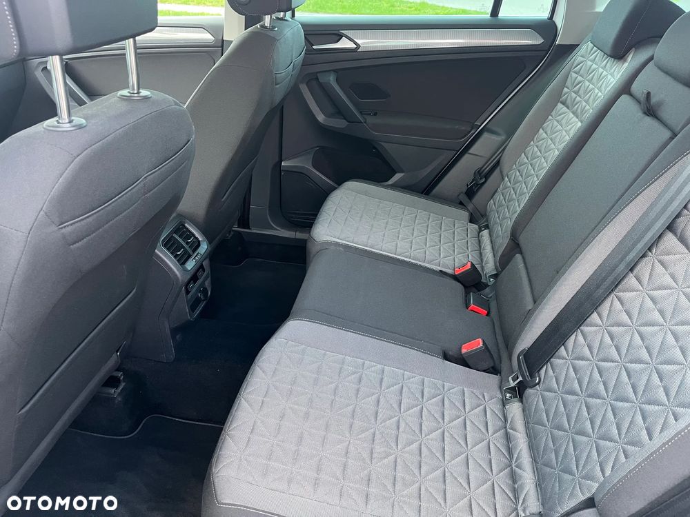 Volkswagen Tiguan - 10