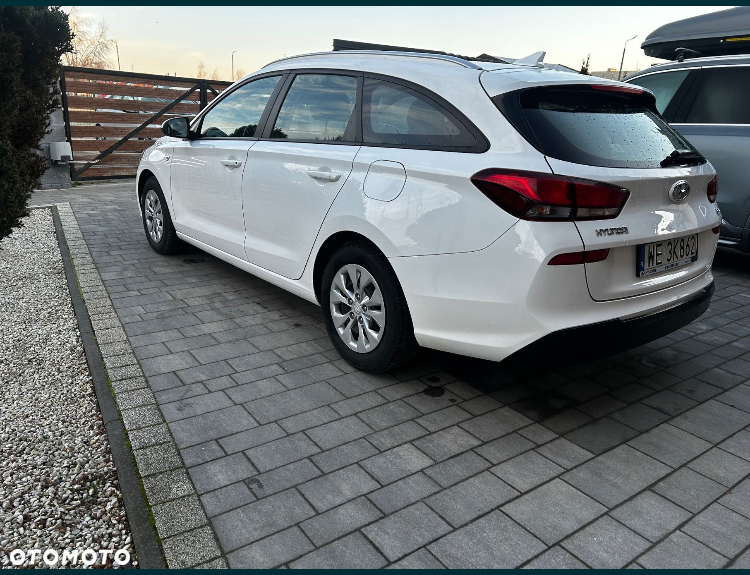 Hyundai i30 1.6 D Comfort - 26