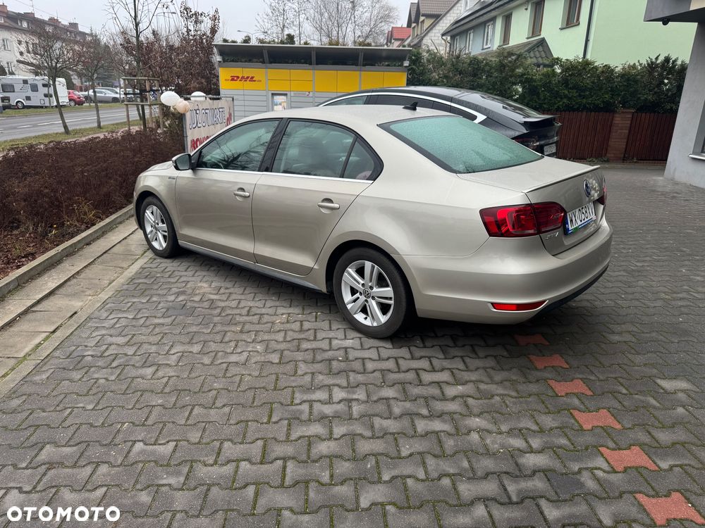 Volkswagen Jetta - 16