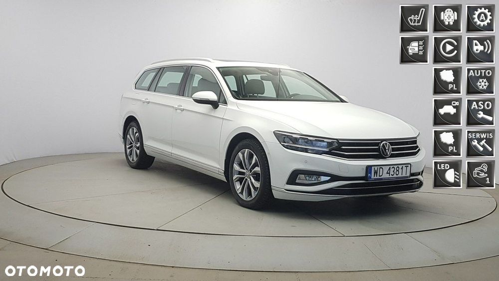 Volkswagen Passat - 1