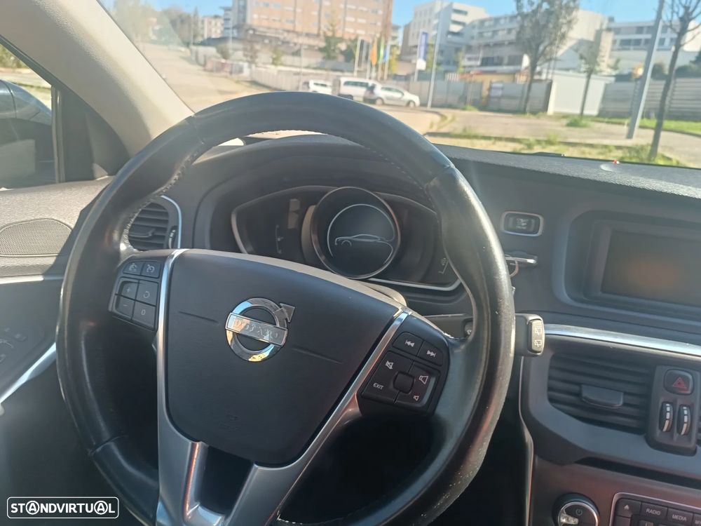 Volvo V40 1.6 D2 Momentum - 21