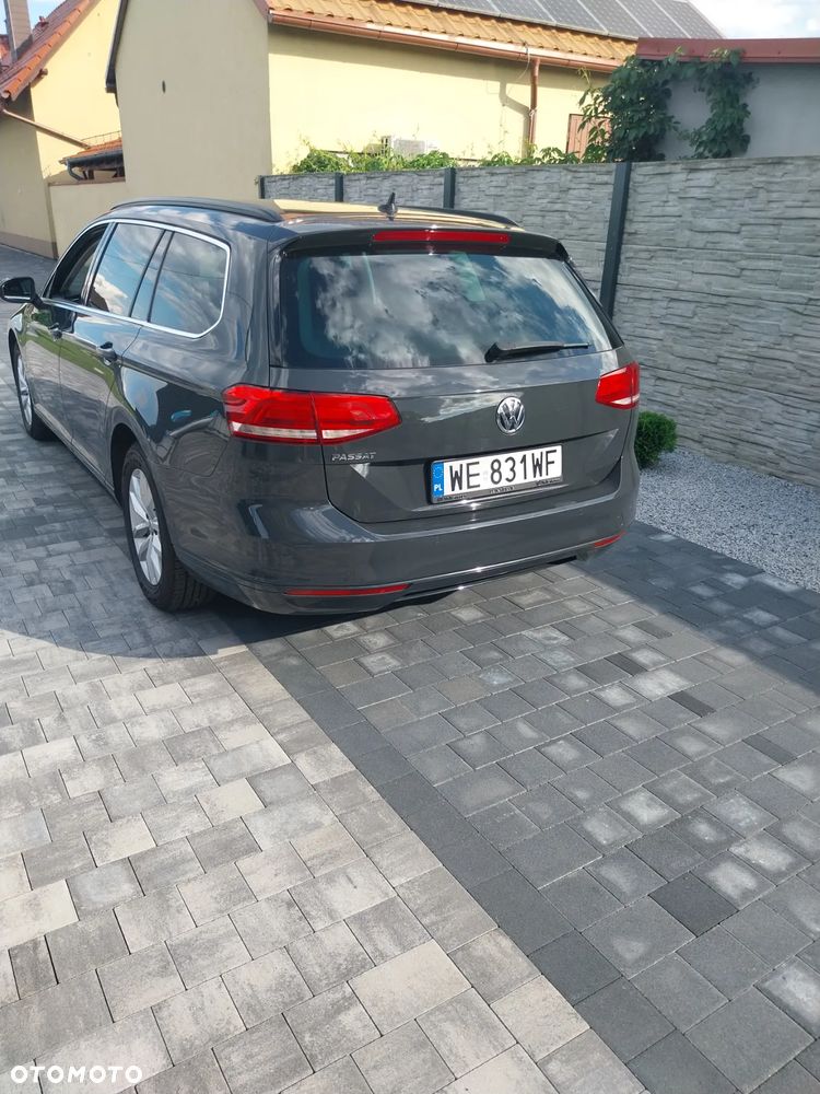 Volkswagen Passat 2.0 TDI SCR Comfortline - 4