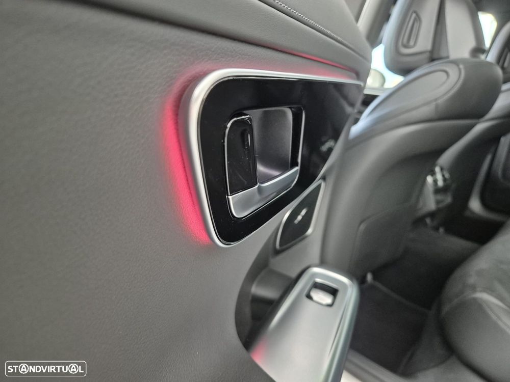 Mercedes-Benz C 300 e AMG Line - 21