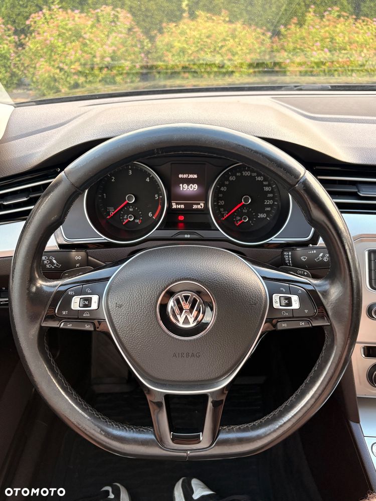 Volkswagen Passat 2.0 TDI BMT Comfortline DSG - 14