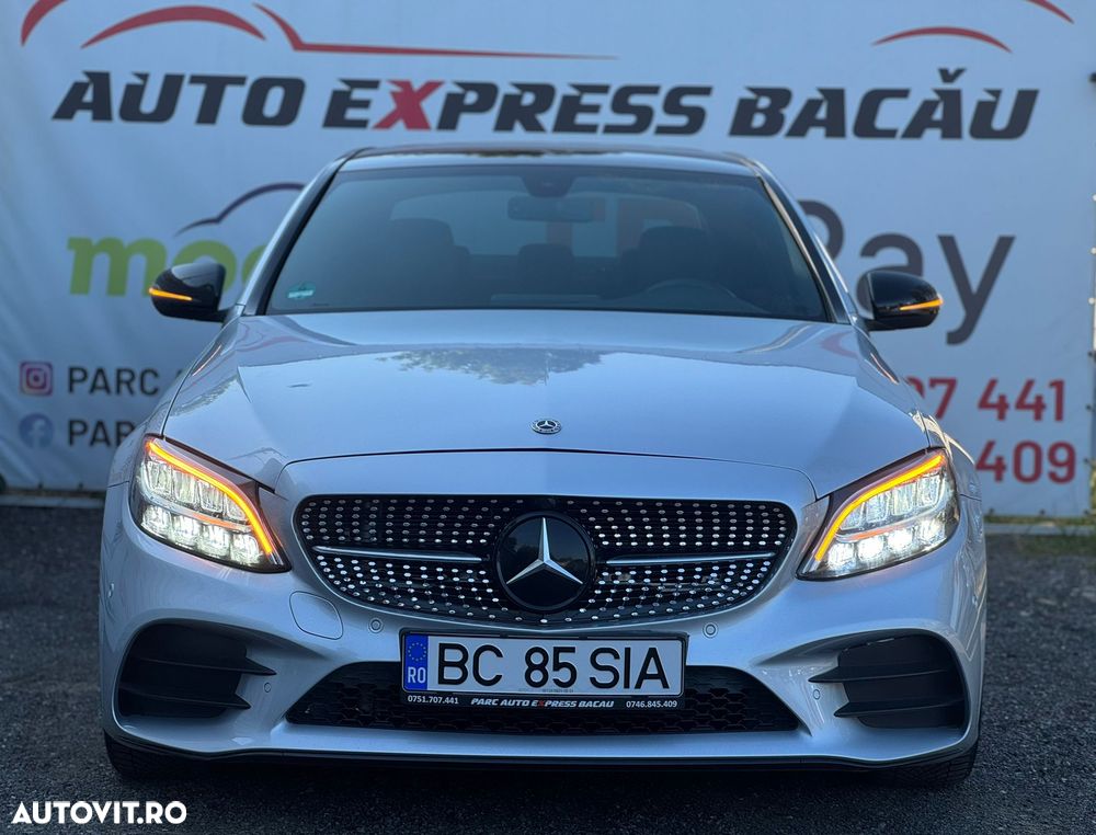 Mercedes-Benz C - 12