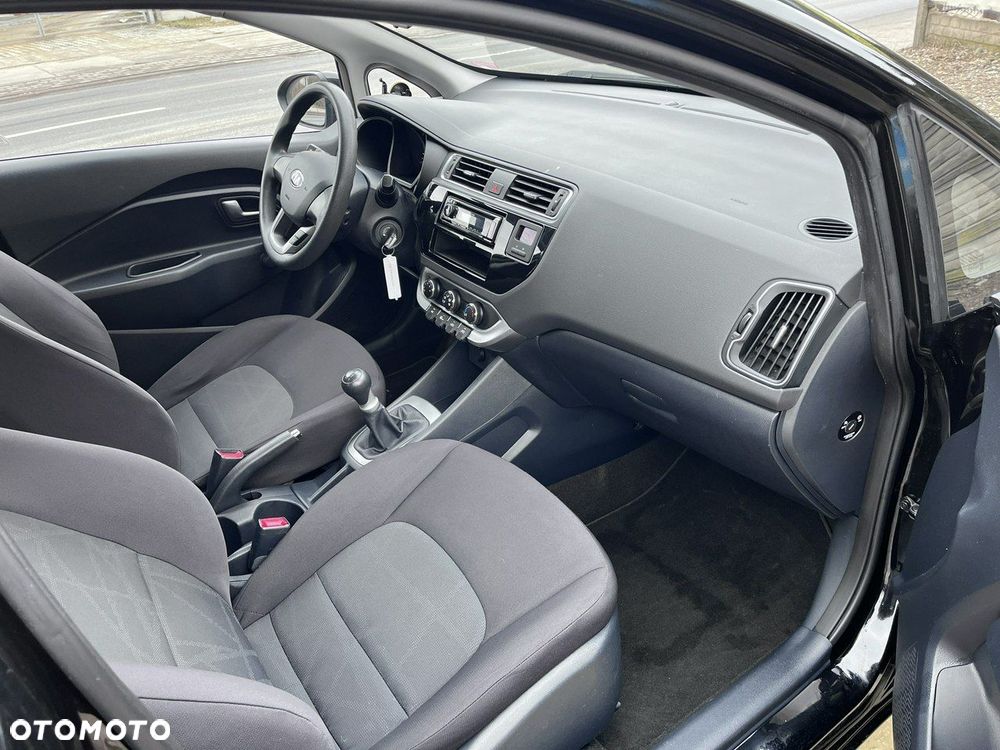 Kia Rio - 21