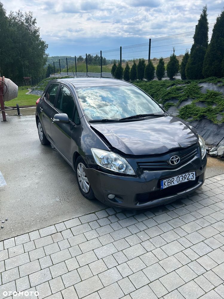 Toyota Auris 1.4 D-4D Luna EU5 - 2