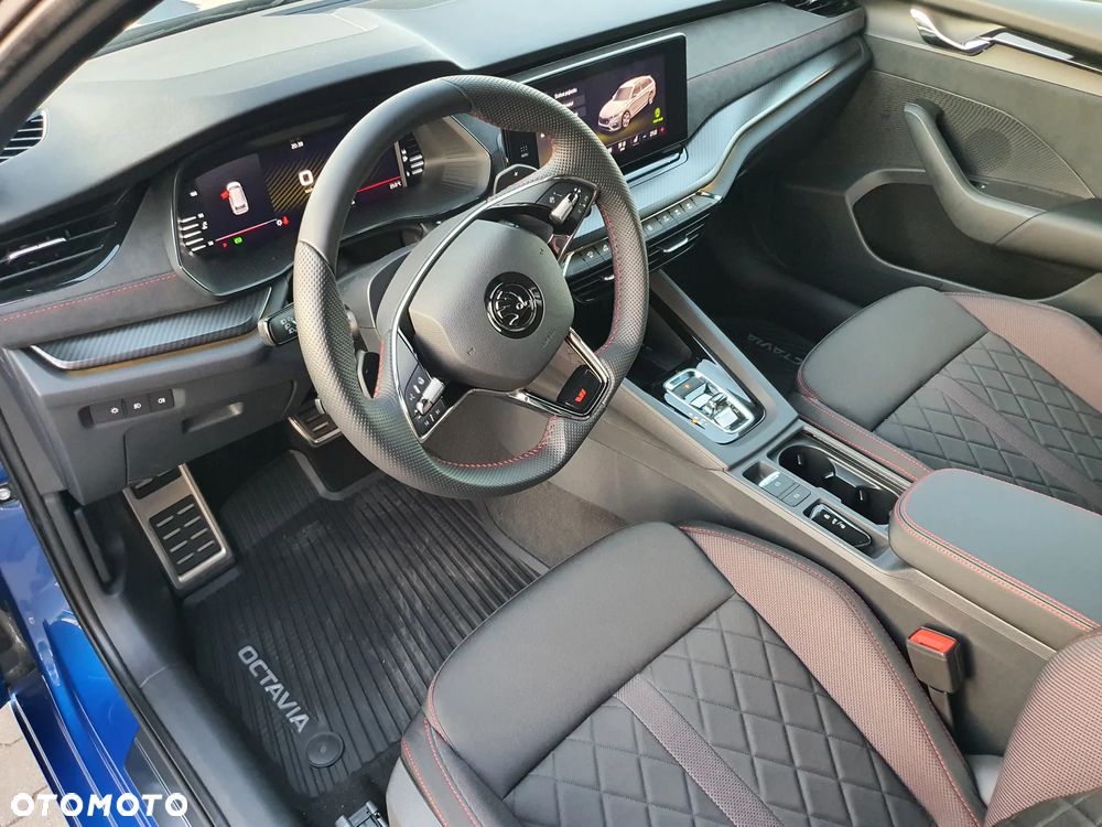 Skoda Octavia 2.0 TSI RS DSG - 11