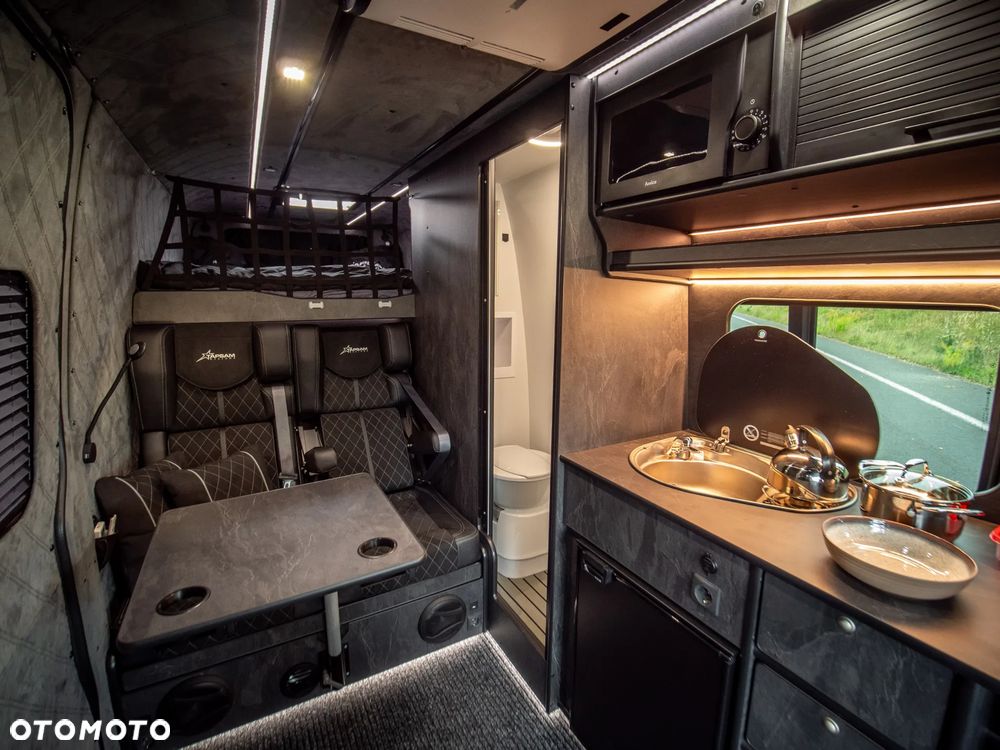 Mercedes-Benz Sprinter - 30