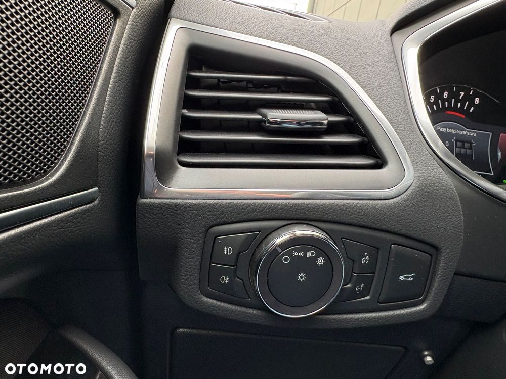 Ford S-Max - 21