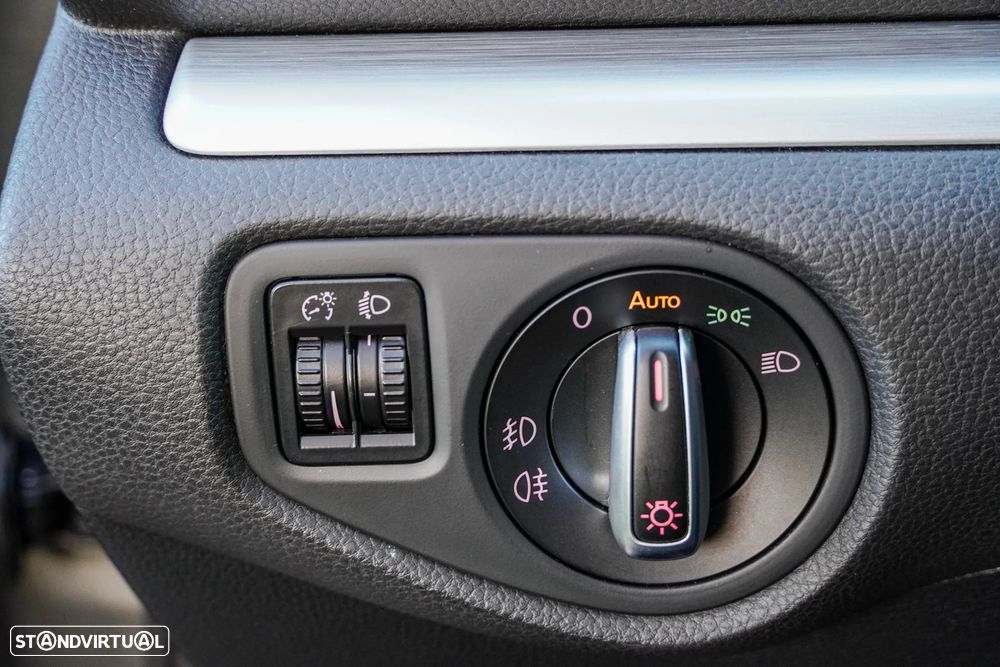 VW Sharan 2.0 TDI Highline - 32