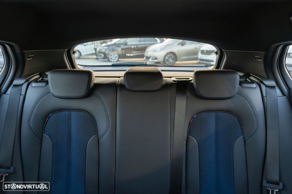 BMW 116 d Pack Desportivo M - 19