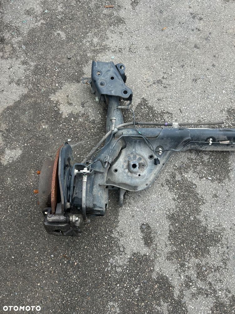 Nissan Juke I ośka tył belka zawieszenia tył tylna tarcze - 6