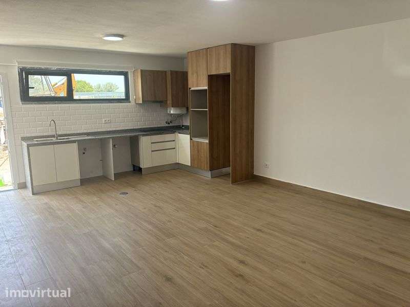 Arrenda-se apartamtento T2 alcanena - Grande imagem: 4/10