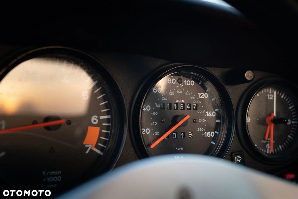 Porsche 911 - 16