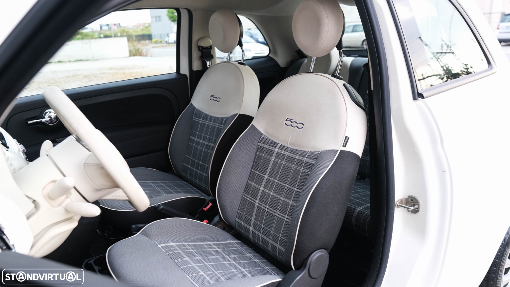 Fiat 500 1.0 Hybrid Lounge - 23