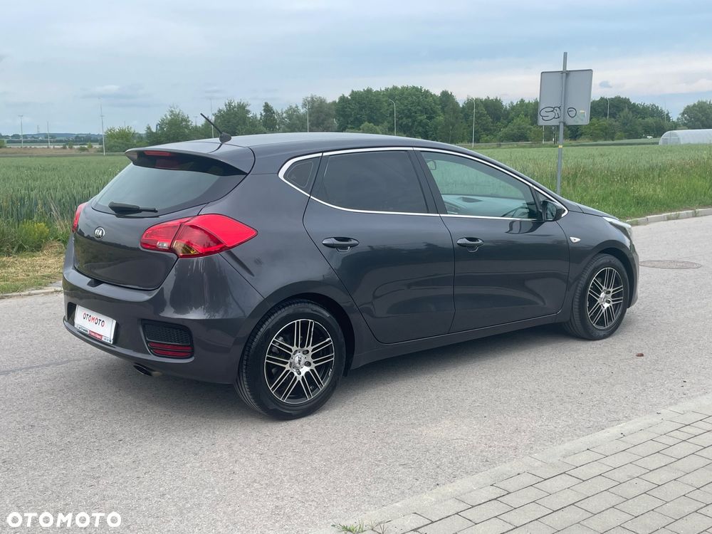 Kia Ceed 1.4 CVVT Vision - 30