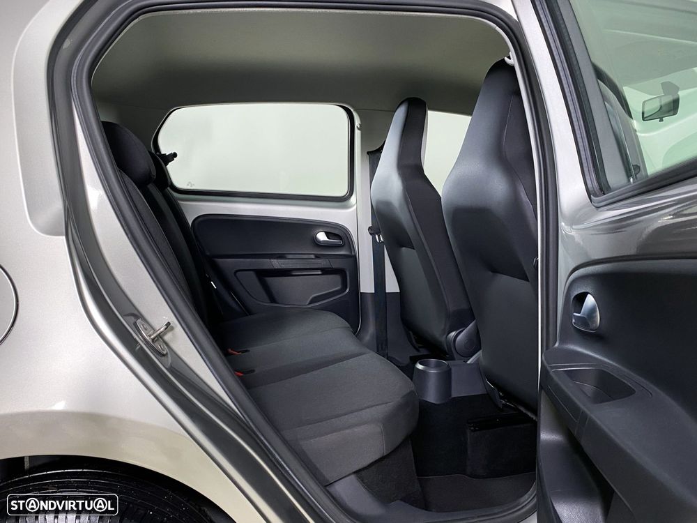 VW Up! 1.0 Move - 15