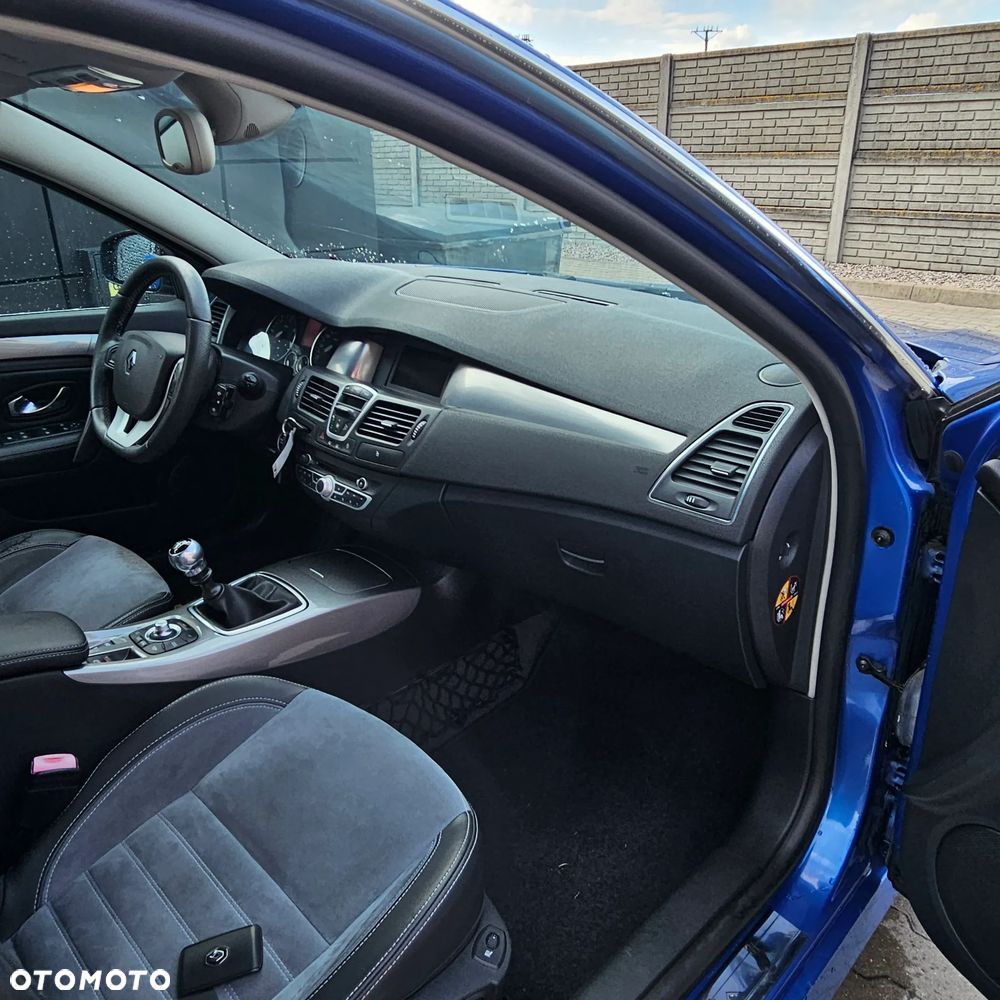 Renault Laguna dCi 180 FAP GT - 21
