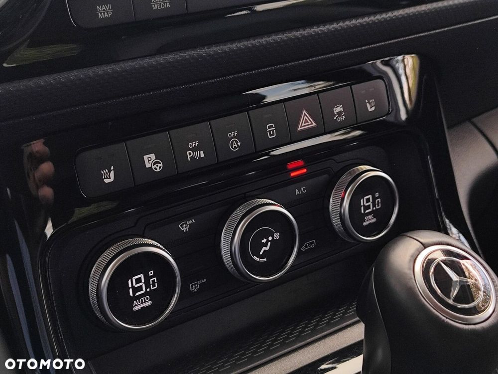 Mercedes-Benz Klasa T 180 d Style - 24