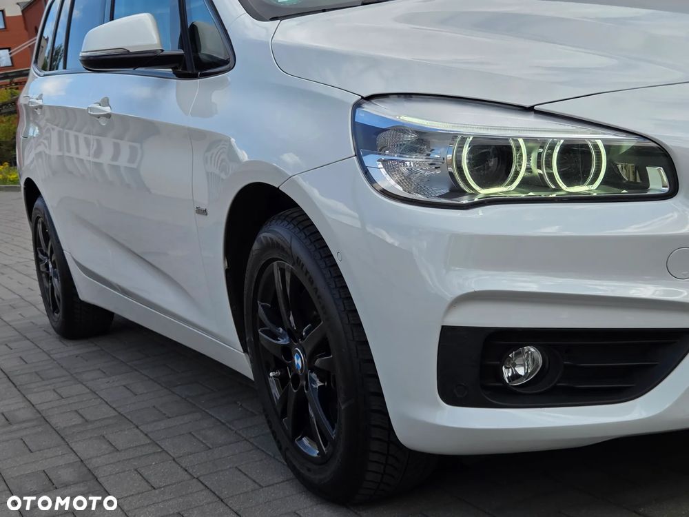 BMW Seria 2 218d Sport-Aut Sport Line - 9