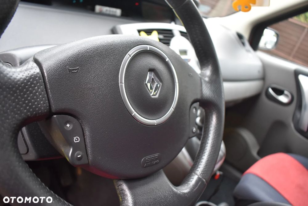 Renault Scenic 1.6 16V Dynamique - 17