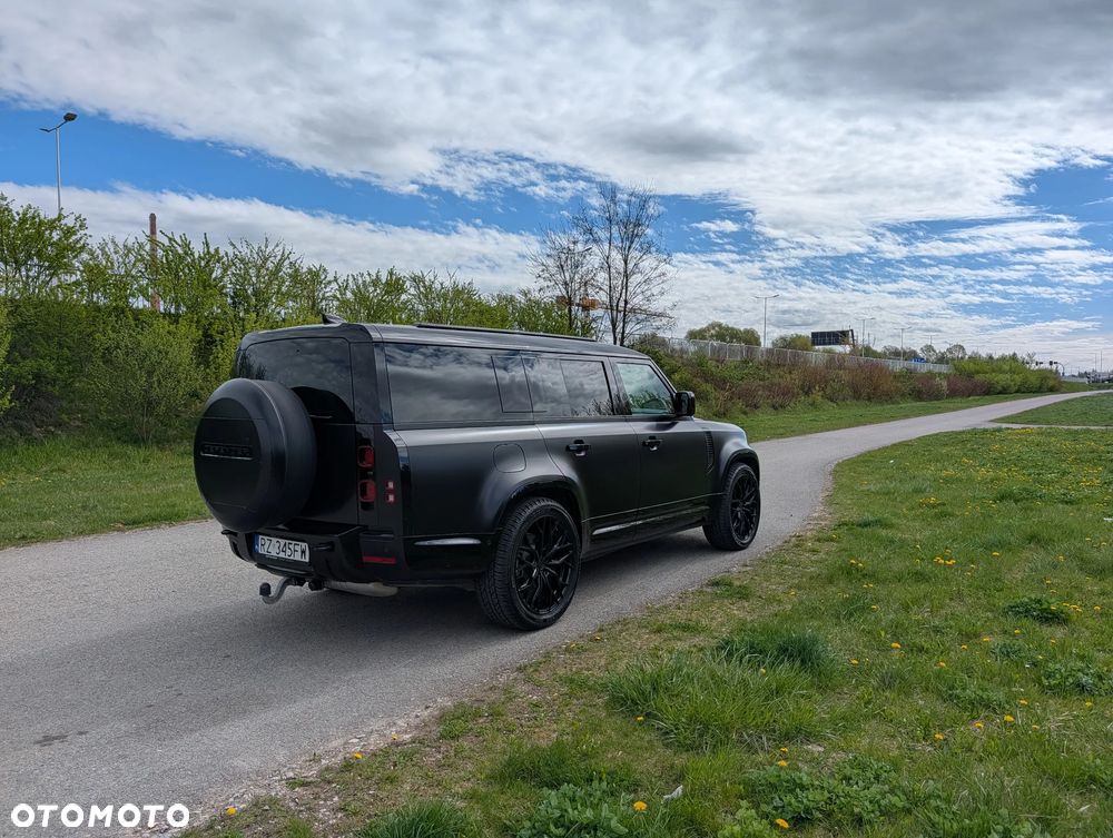 Land Rover Defender 3.0 D300 mHEV X-Dynamic HSE - 11