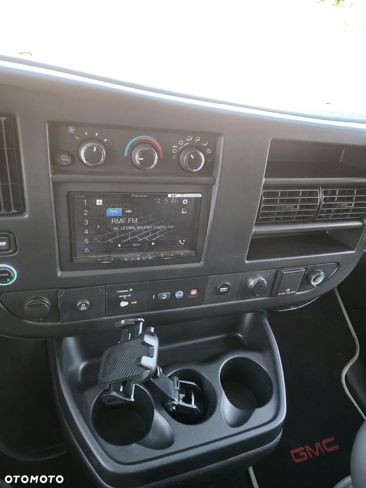 Chevrolet Express - 9