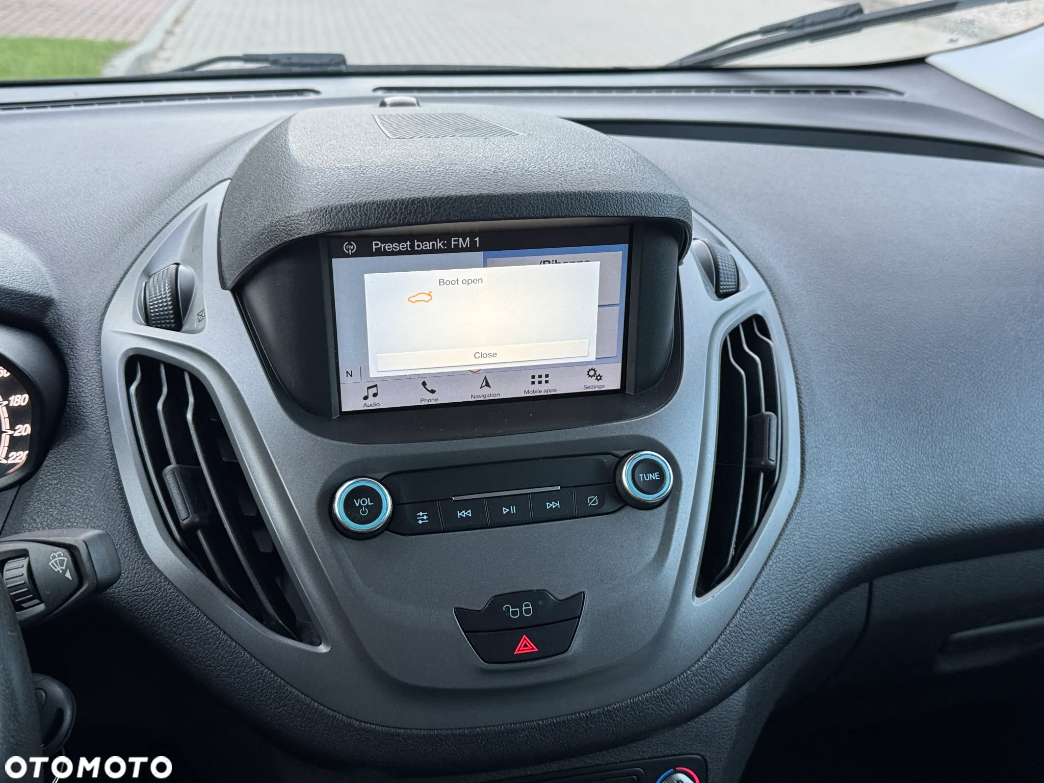 Ford TRANSIT COURIER - 13