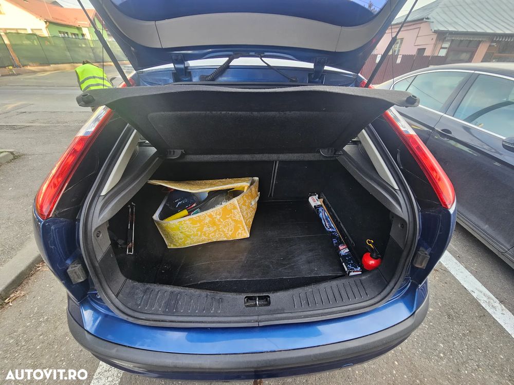 Ford Focus 1.6 TDCI Style - 9